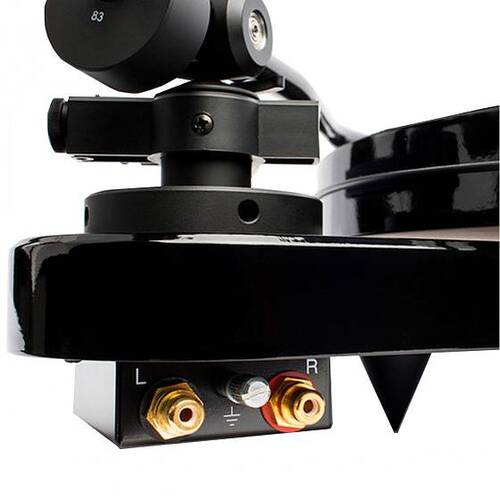 Pro-Ject Audio RPM 3 Carbon High Gloss White