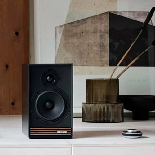 Ruark Audio Sabre-R Satin Charcoal Lacquer